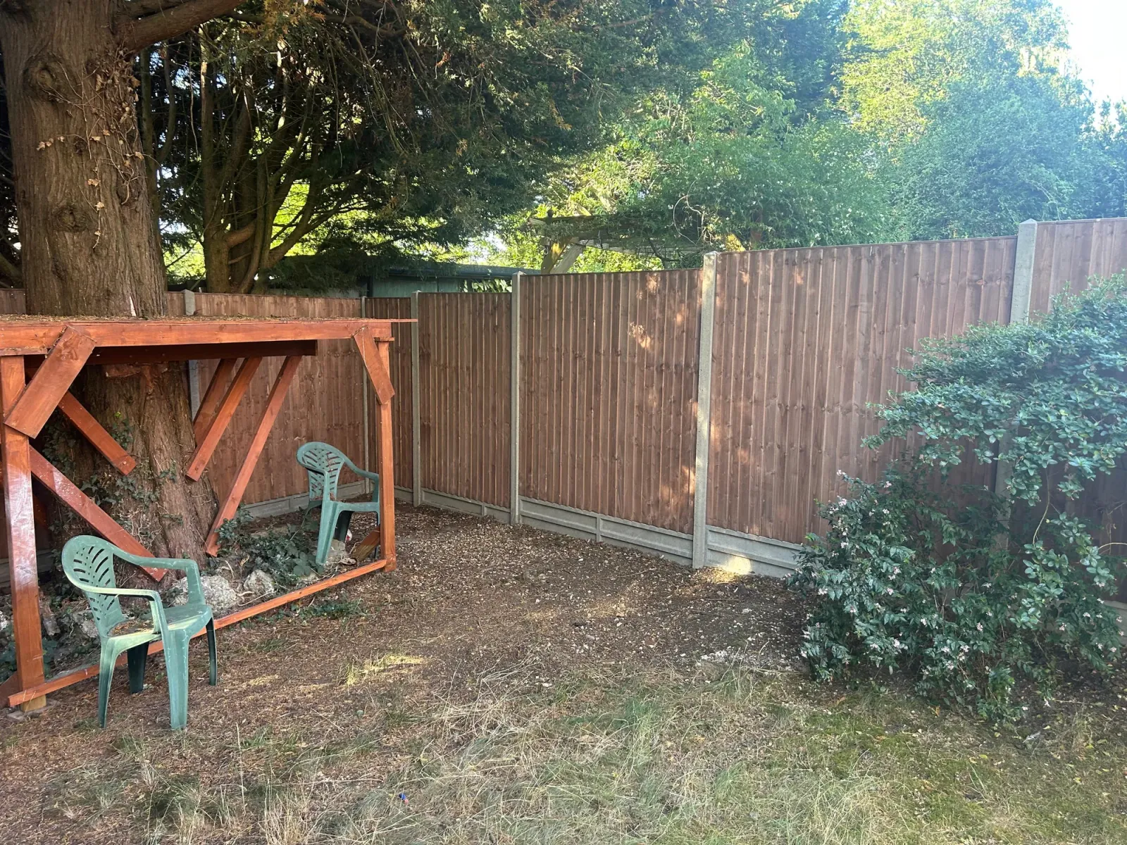 Lap panel fence run